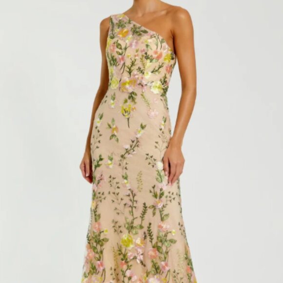 Mac Duggal Dresses & Skirts - Mac Duggal Floral Embroidery One Shoulder Goown